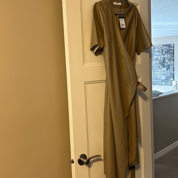 NWT gorgeous soft Margot vegan leather midi wrap dress - Picture 2 of 4
